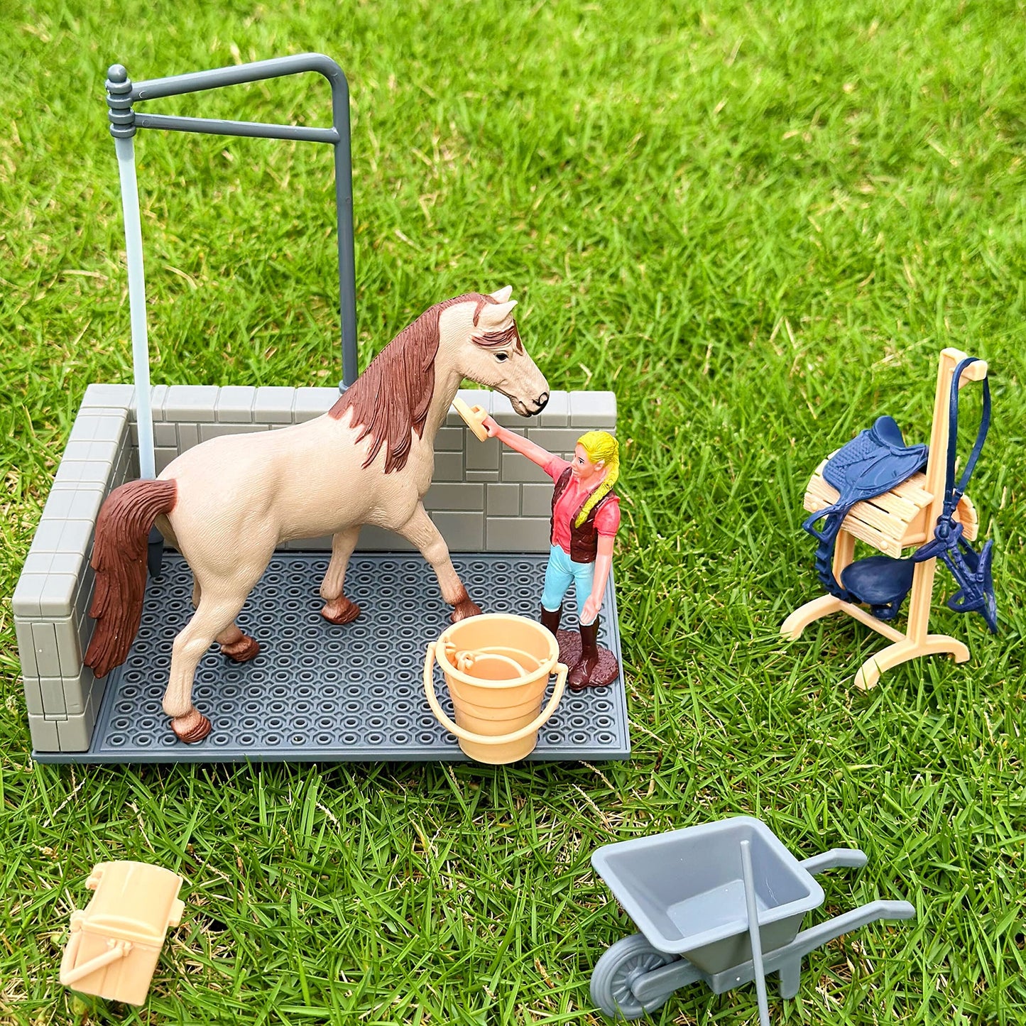 Peagprav Horse Stable Playset with Rider, Wash Area, Fence & Figures – Gift for Ages 3-8