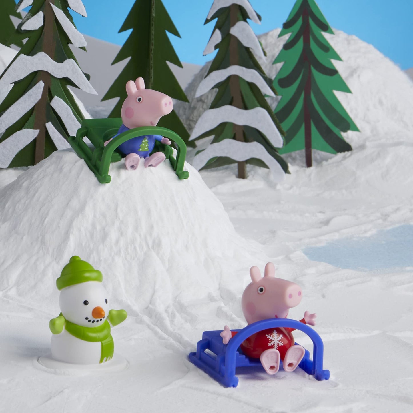 Peppa Pig Peppa’s Kids Advent Calendar – 24 Surprises & 4 Holiday Family Figures | Ages 3+