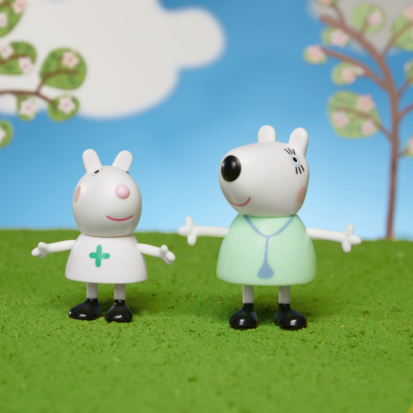 Peppa Pig Dr. Polar Bear Calls on Peppa and Friends Figure Pack – 8 Figures, Amazon Exclusive, Ages 3+