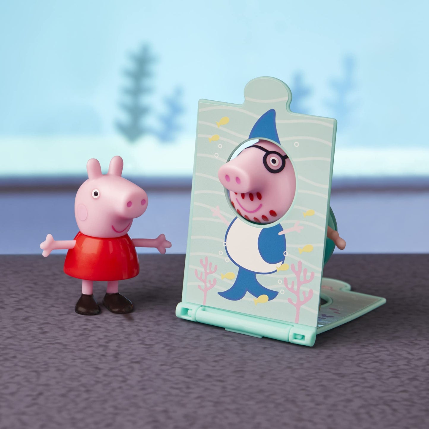 Peppa Pig Peppa’s Adventures Aquarium Adventure Playset – 4 Figures & 8 Accessories | Ages 3+