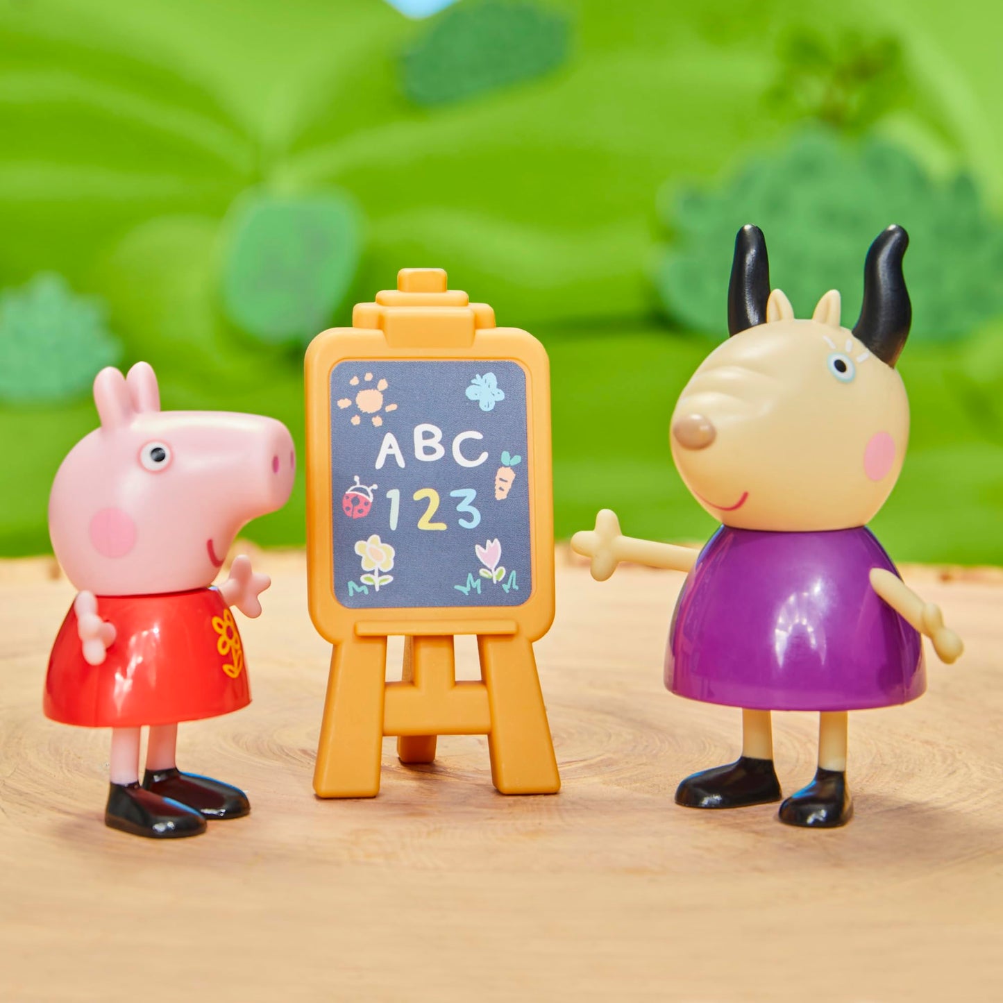 Pep Peppas Playgroup | Peppa Pig 5 Figures & Classroom Accessories Playset