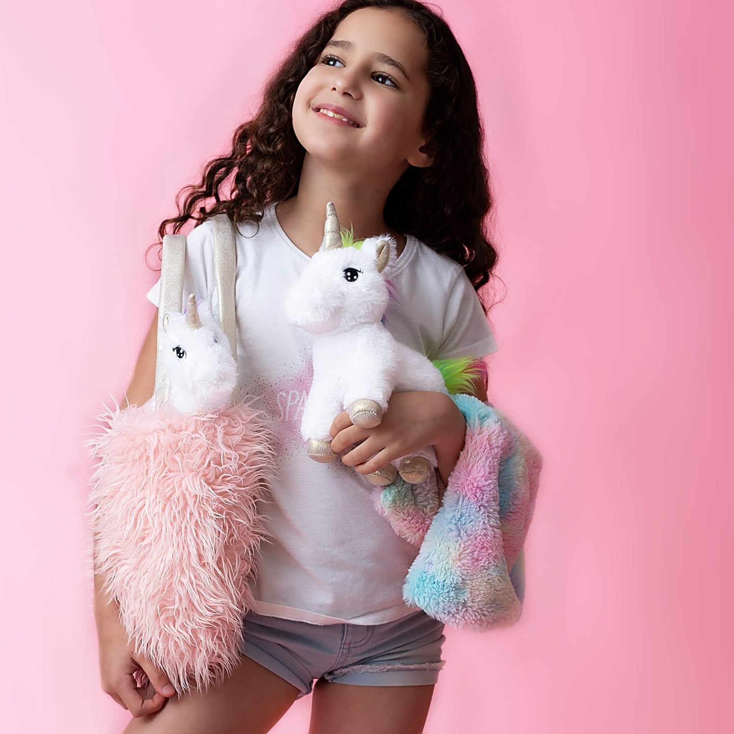 Perfectto Design Unicorn Toy Set for Girls Ages 3-6 – 4-Piece Plush Set with Mommy & Baby Unicorns, Blanket & XL Pink Purse