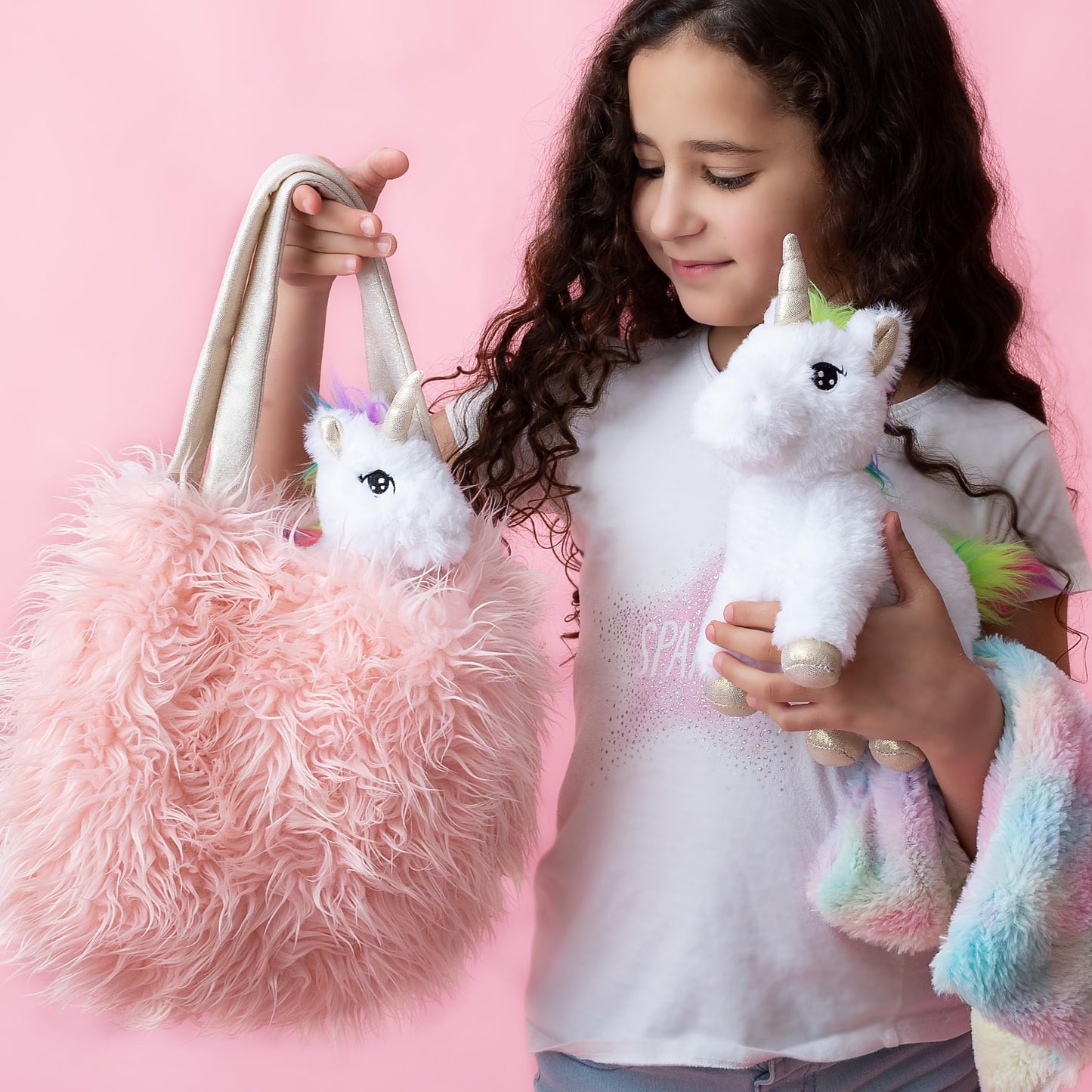 Perfectto Design Unicorn Toy Set for Girls Ages 3-6 – 4-Piece Plush Set with Mommy & Baby Unicorns, Blanket & XL Pink Purse