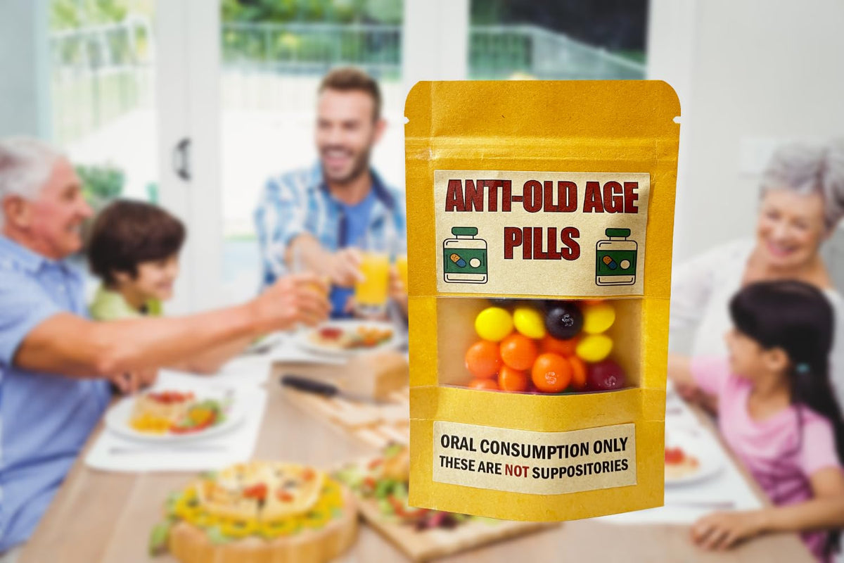 PHAWNGU 4 Pack Funny Anti-Old Age Pills (Empty Pouch) – Gag Gift for Seniors & Retirement Parties