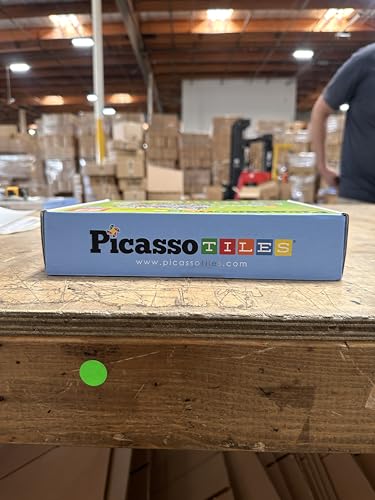 PicassoTiles Magnetic Race Track Set with 2 Trucks – STEM Building Toy PTQ05 | Kids 3+
