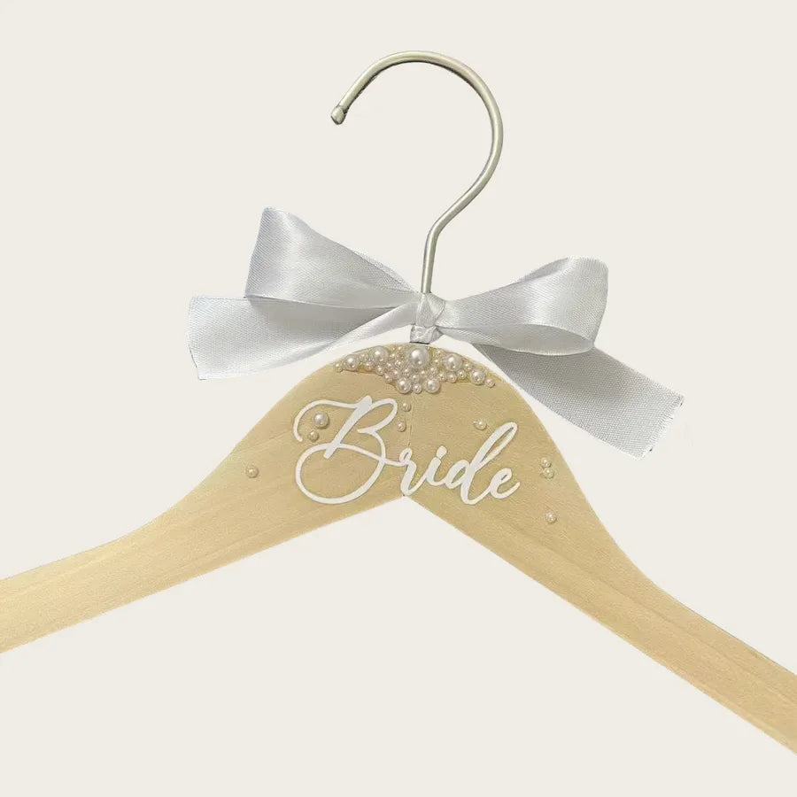 Wedding Decorative Pearl Print Clothes Hanger Single Bachelor Party Decoration Wooden Material Chinese Style Jewelry Accessory