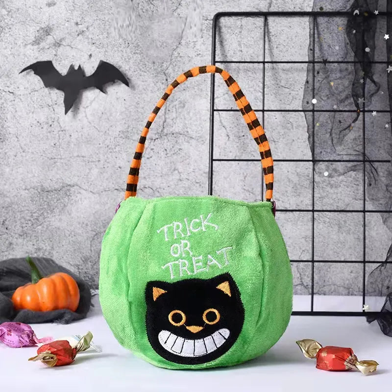 a halloween simple cartoon pumpkin shape shoulder bag