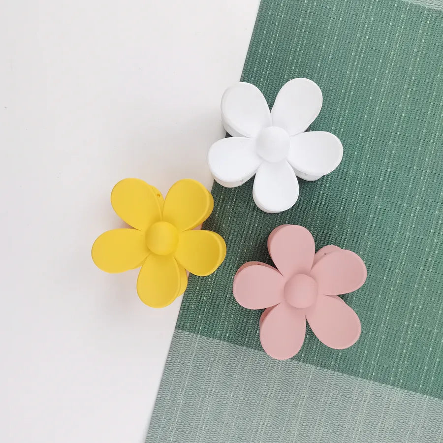 New Style Women'S Flower Plumeria Plastic Resin Hair Clip