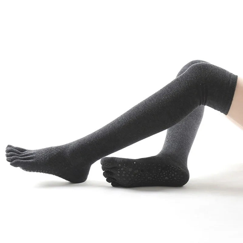 Women's Casual Sports Color Block Cotton Jacquard Crew Socks A Pair
