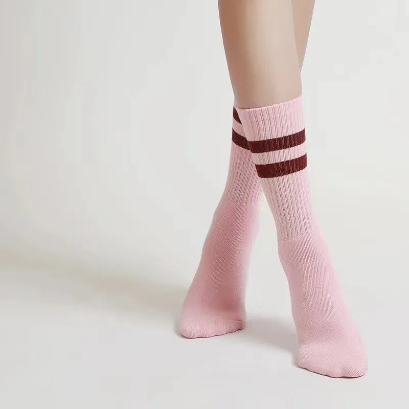 Unisex Casual Sports Letter Stripe Cotton Crew Socks A Pair