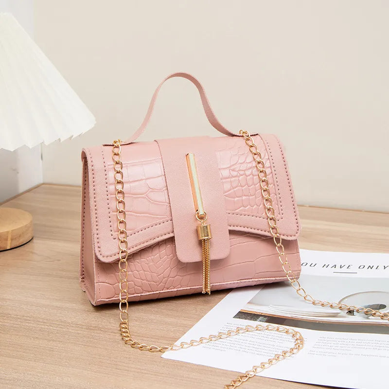 Women's Bag Wholesale new Bag Retro Small Square Bag Crocodile Pattern Tassel Bag Simple Handbag Handbag