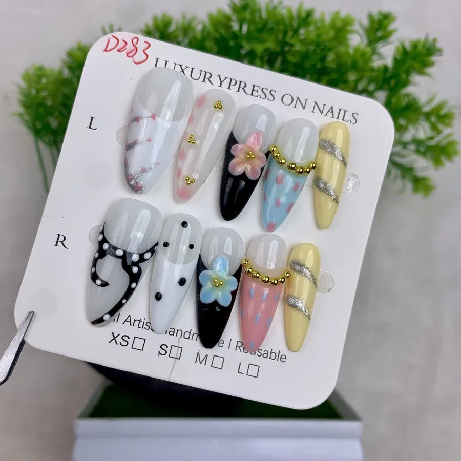 Handmade Detachable Shell Sculpture Cat Eye Almond Nails Ice Transparent Floral Design Wearable False Nails For Women