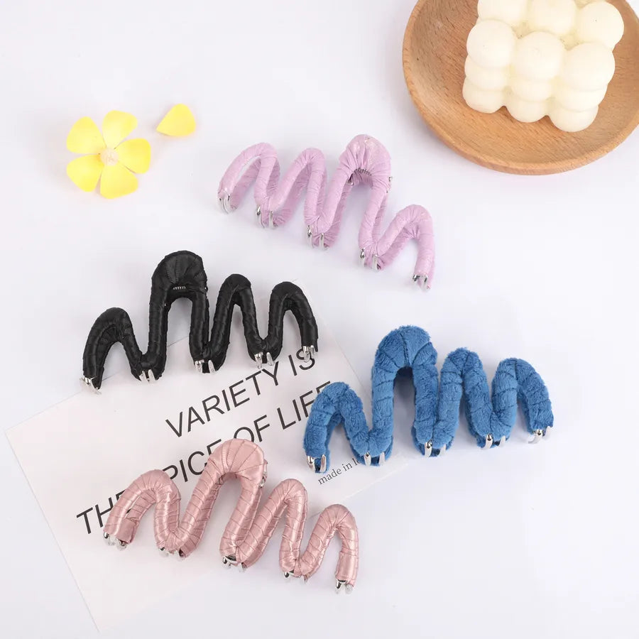 Exquisite 25 New Premium Hair Accessories Retro Hair Clips Half Updo Shark Clip Wave Hair Clips Women's Hair Decorations