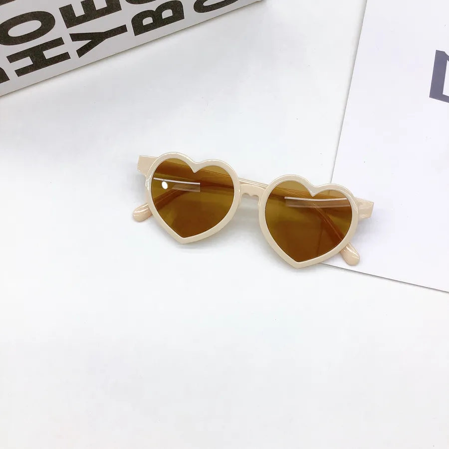 New Fashionable Unisex Children's Sunglasses UV400 Protection Heart-Shaped Design Versatile Candy Colors Baby Glasses