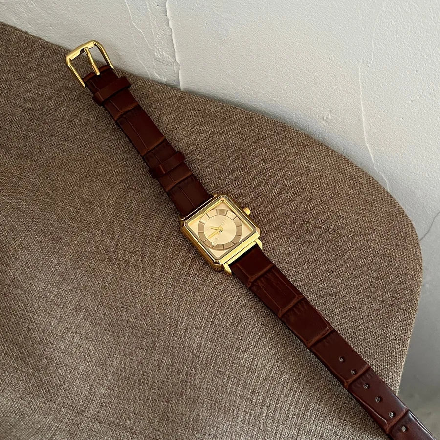 Casual Simple Style Solid Color Buckle Quartz Watch