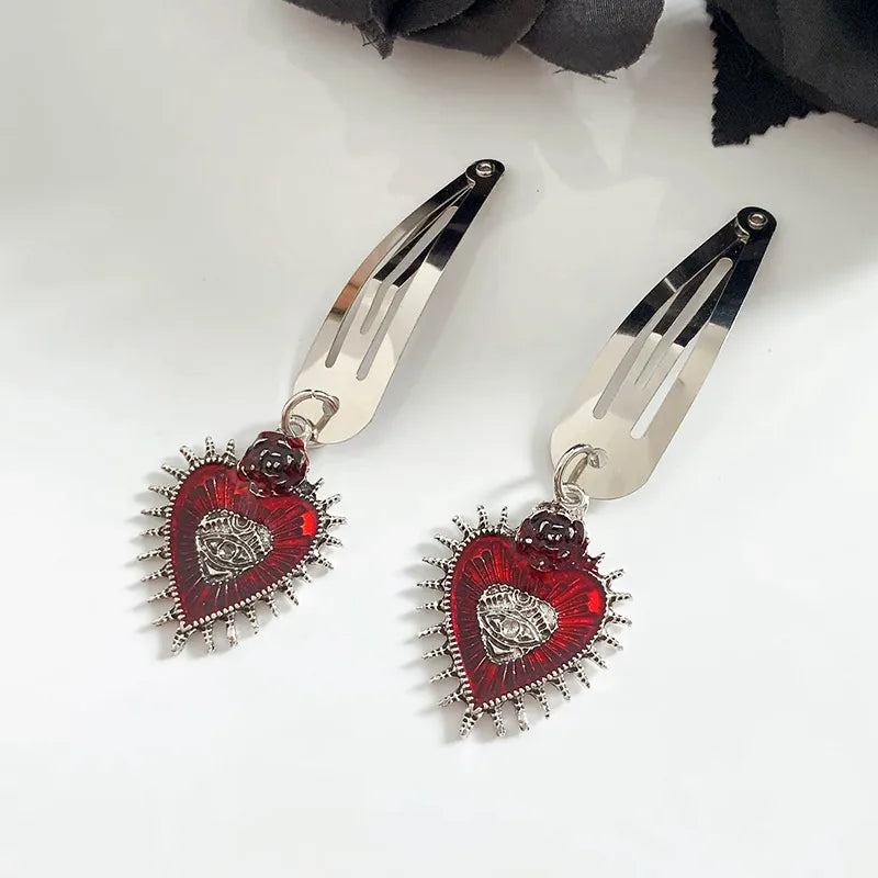 Retro Punk Women's Moon Heart Shape Butterfly Alloy Charm Hair Clips