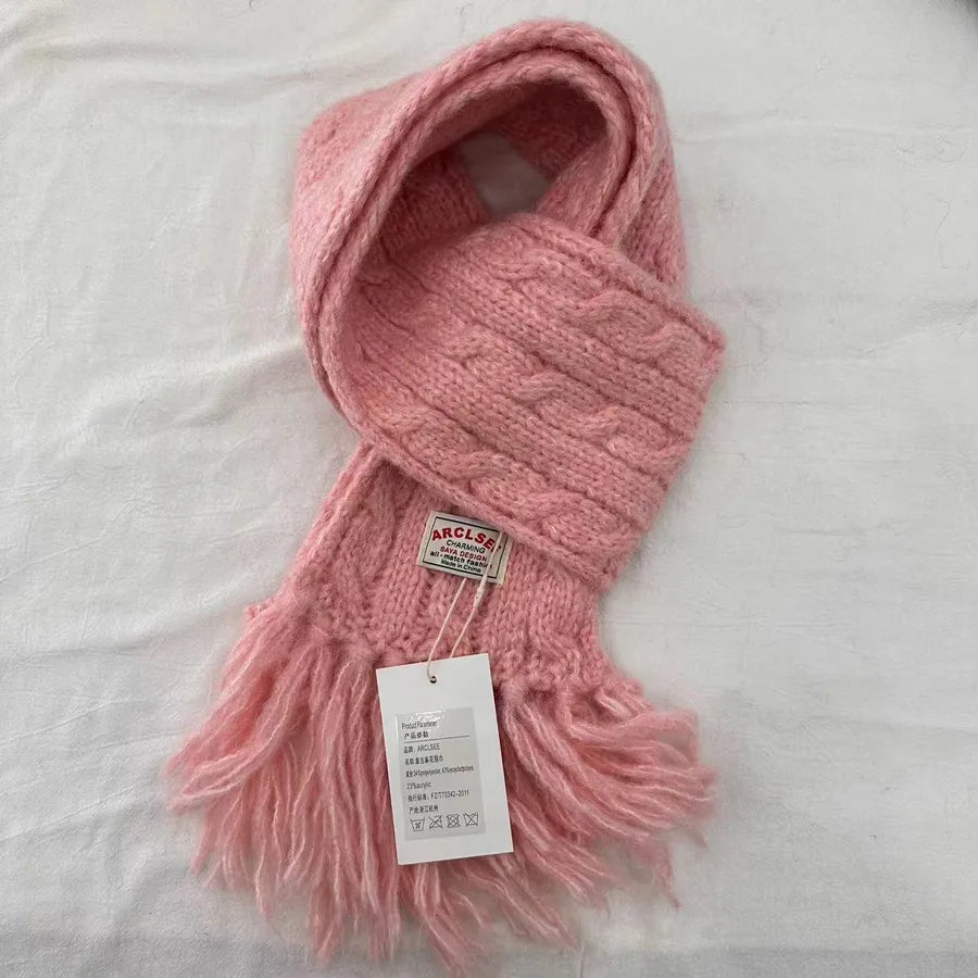 Women's Sweet Simple Style Solid Color Twist Knit Scarf