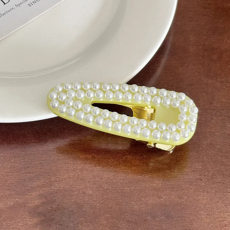 Elegant Pearl Hair Clip Side Bangs Women's Versatile Duckbill Clip Stylish Hair Accessories Simple yet Sophisticated Headwear