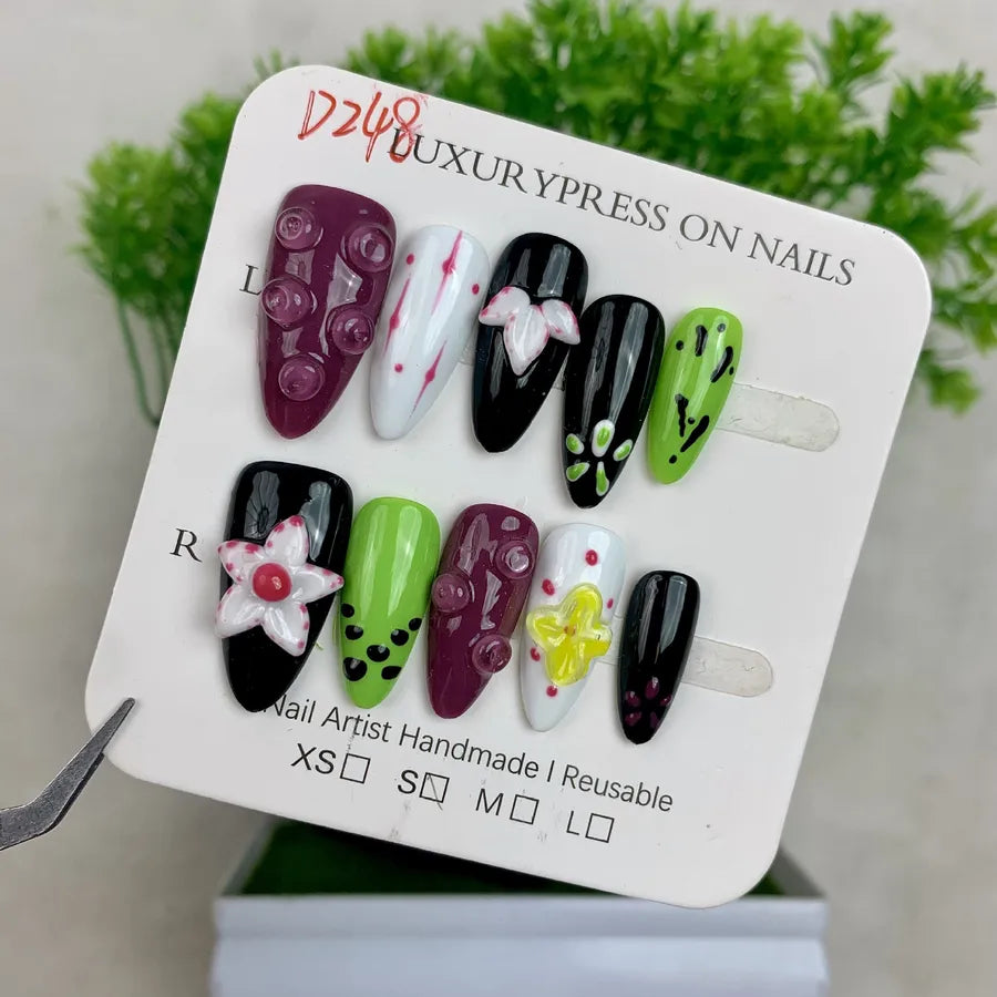 Handmade Detachable Shell Sculpture Cat Eye Almond Nails Ice Transparent Floral Design Wearable False Nails For Women