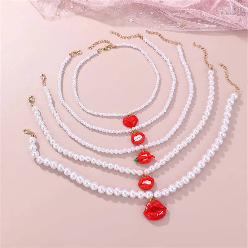 Casual Exaggerated Lips Imitation Pearl Alloy Beaded Chain Beaded Necklaces Wholesale