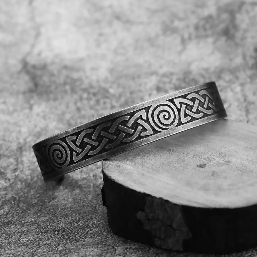 Retro Solid Color Titanium Steel Polishing Men's Bangle Men Cuff & Bangle