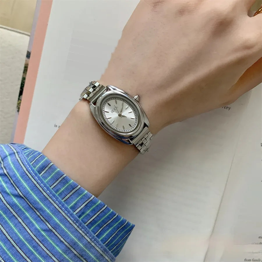 Elegant Luxurious Oval Butterfly Double Snap Quartz Watch