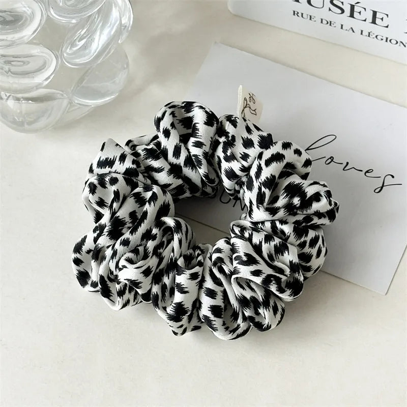 Elegant Lady Affordable luxury style Women's Leopard Cloth Hair Tie