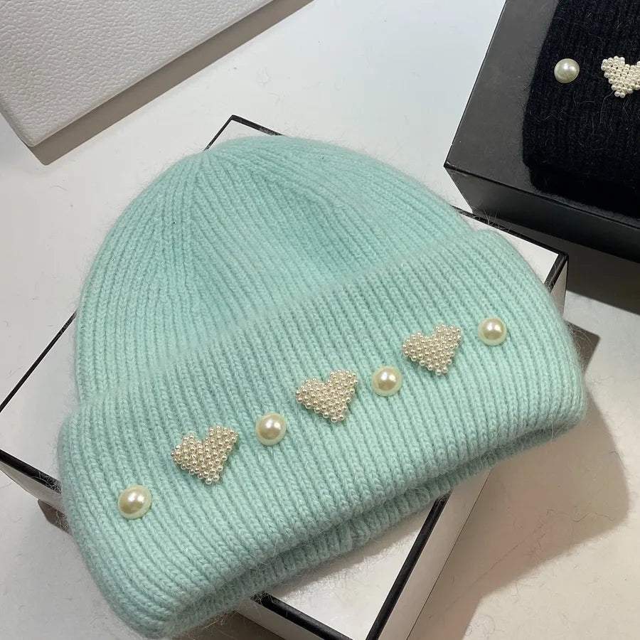 women's sweet heart shape pearl eaveless wool cap