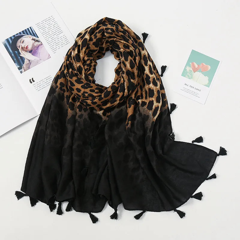Women's Vintage Style Leopard Polyester Silk Scarf