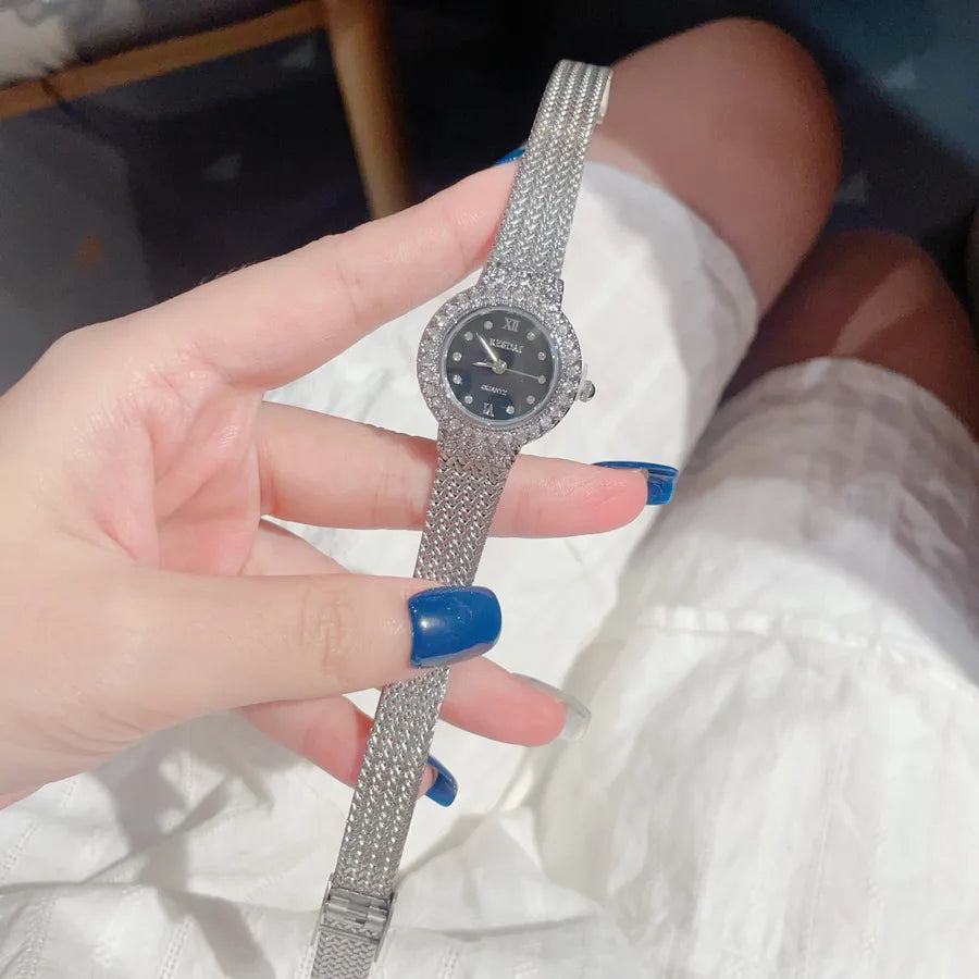 Retro Classic Style Solid Color Horseshoe Buckle Quartz Watch