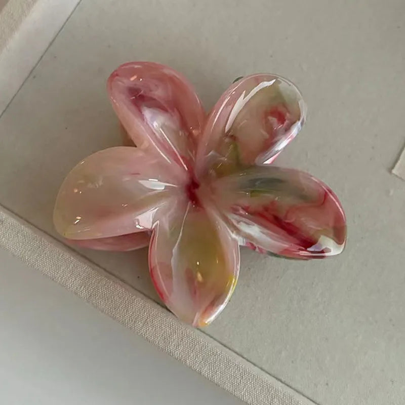 Elegant Bohemian Beach Women's Plumeria Plastic Hair Claws