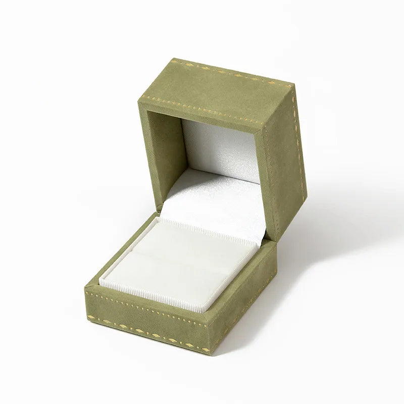 1 Piece Flannel Luxurious Holiday Banquet Solid Color Jewelry Boxes