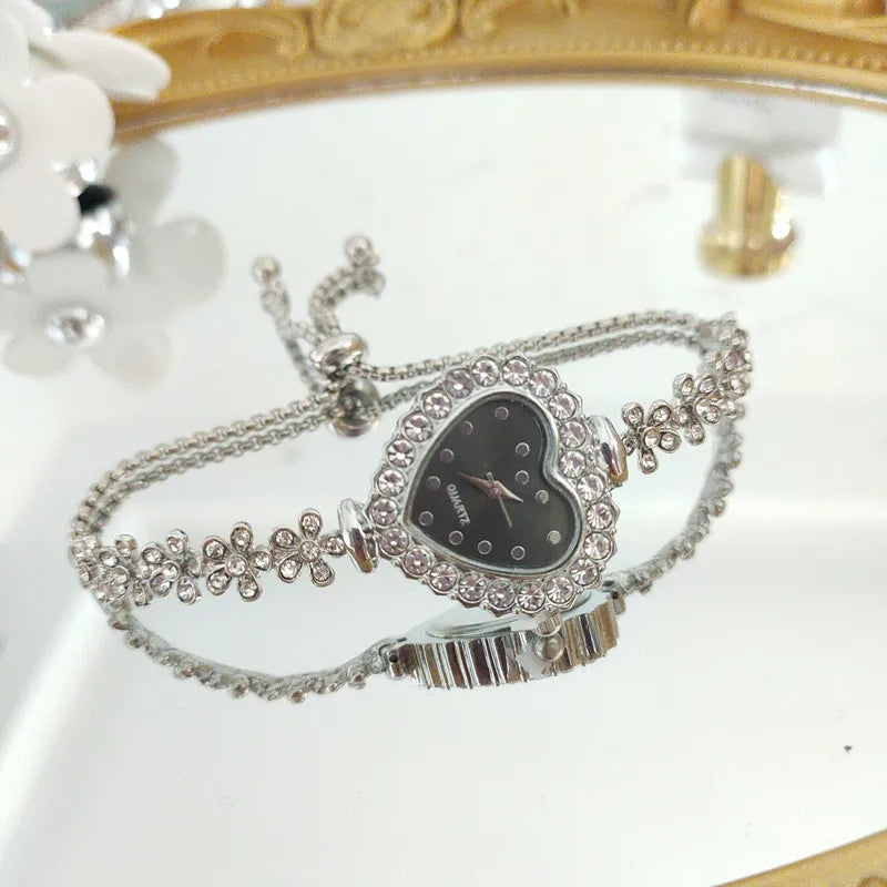 Elegant Lady Heart Shape Buckle Quartz Watch Women's Watches
