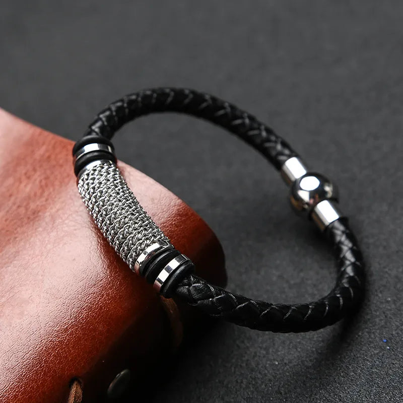Hip-Hop Simple Style Solid Color Pu Leather Titanium Steel Plating Men's Bracelets Men Cord & Leather Bracelets