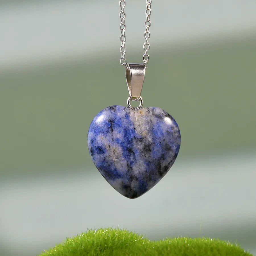 Simple Style Heart Shape natural stone Twisted Rope Chain Pendant Necklace In Bulk