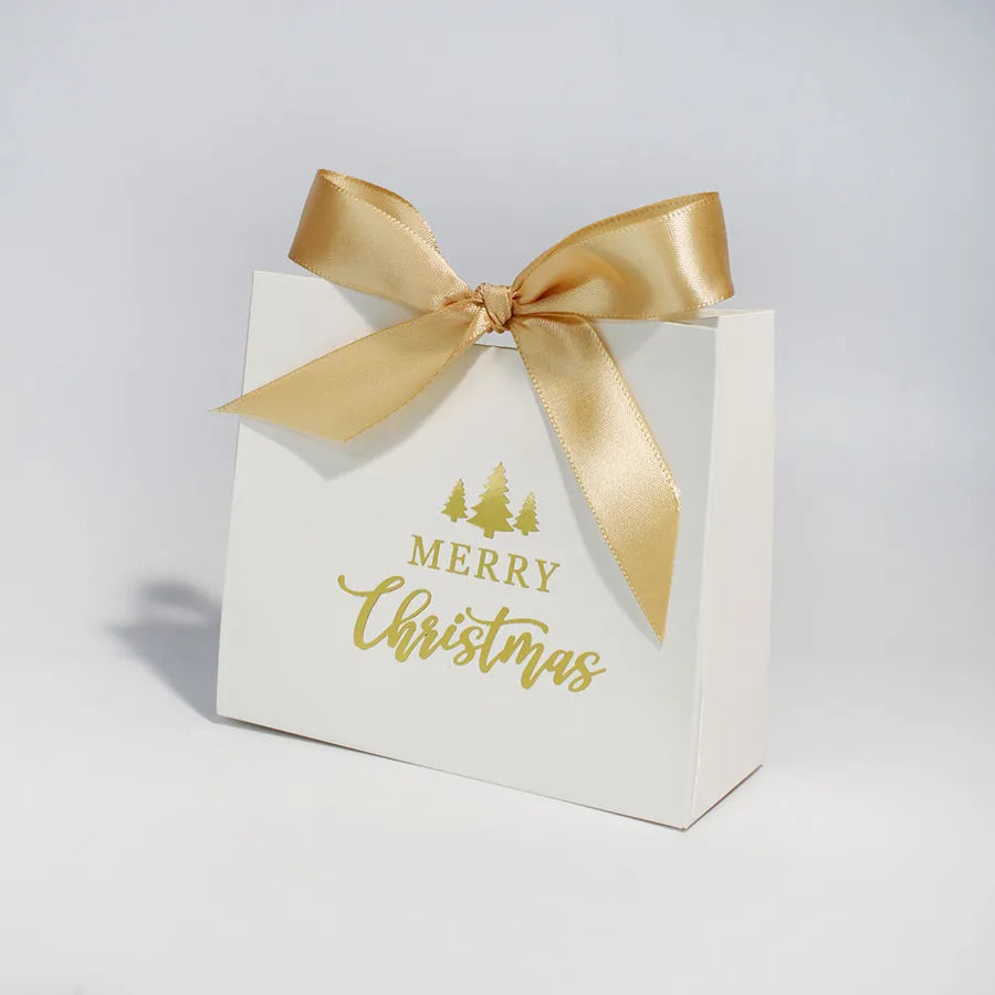 Fashionable Christmas Candy Packaging Box Gift Wrapping Bag Simple Elegant Holiday Season White Card Paper Christmas Tree