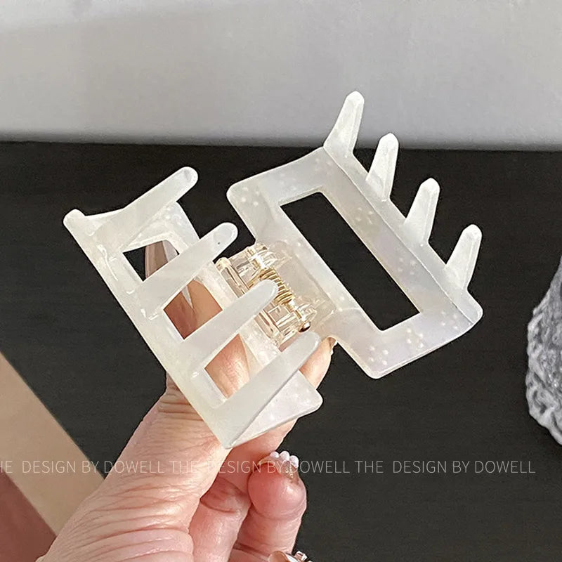 Dove Fashion New Style Square Hollow Out Diamond Geometric Hair Clips Small Size Shark Clamp Simple Hair Accessories