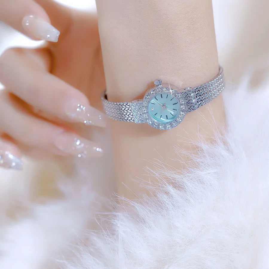 Casual Shiny Solid Color One Piece Buckle Quartz Watch