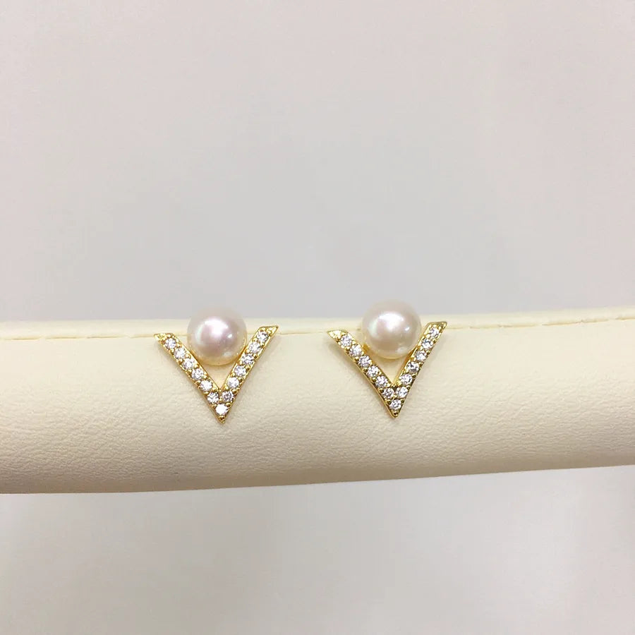 Zhuji high quality Natural Freshwater Pearl Earrings Women's Exquisite V Fashion Pearl Earrings Source Wholesale