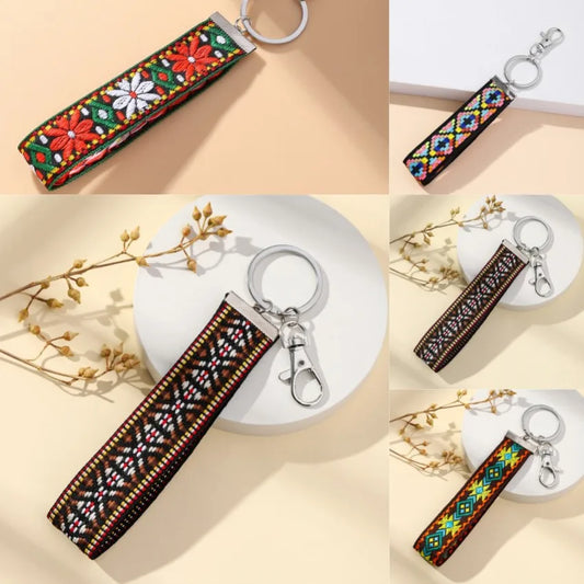 1 Piece Retro Ethnic Style Geometric Metal Knit Unisex Keychain