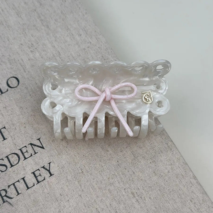 Elegant Butterfly Knot Hollow Out Hair Clip Versatile Shark Clamp Design Hair Accessories For Women Acetate Material Hairpin