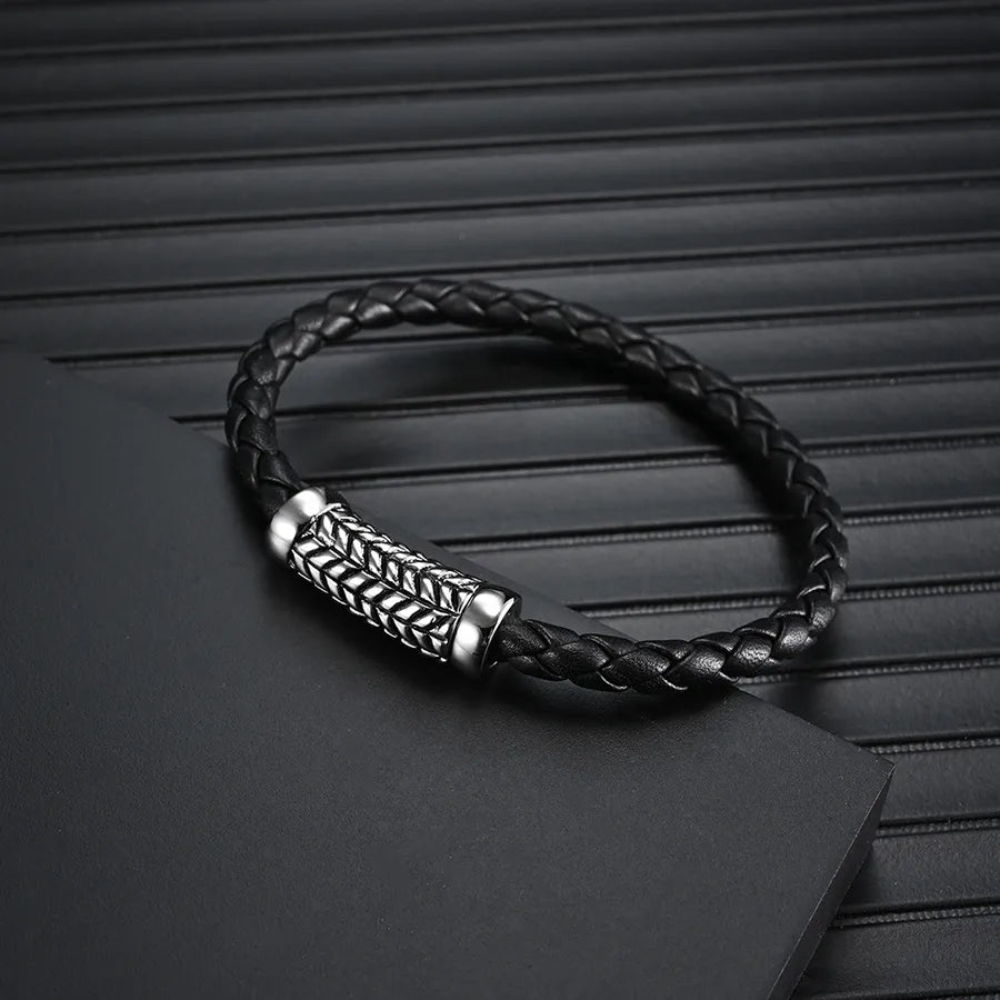 Ethnic Style Solid Color 304 Stainless Steel Pu Leather Polishing Men's Bangle Men Cord & Leather Bracelets