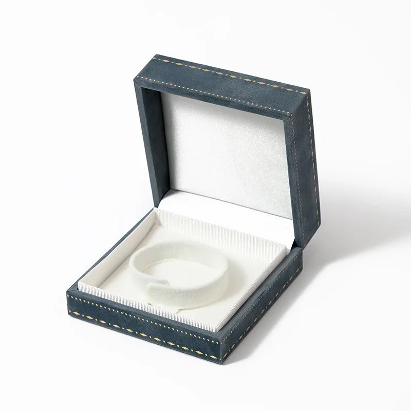 1 Piece Flannel Luxurious Holiday Banquet Solid Color Jewelry Boxes