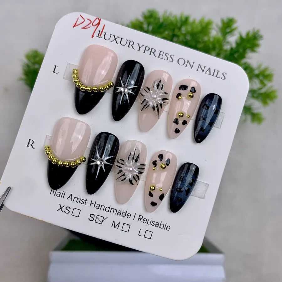 Handmade Detachable Shell Sculpture Cat Eye Almond Nails Ice Transparent Floral Design Wearable False Nails For Women