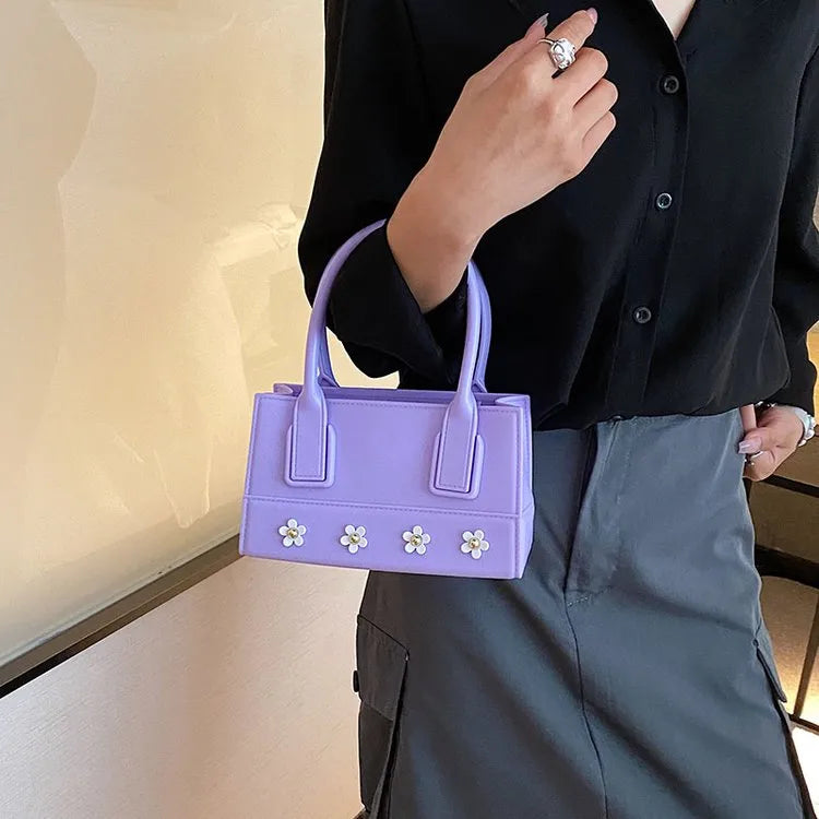 Women's Pu Leather Solid Color Flower Streetwear Square Zipper Handbag