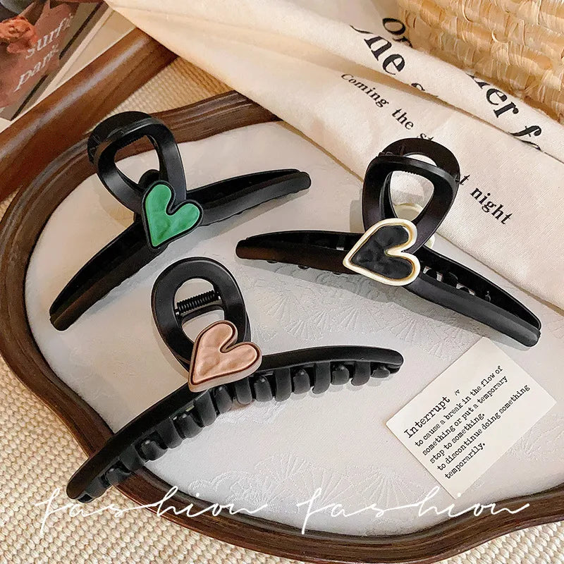 Large Size Heart Shaped Hair Clip Women's Hair Accessories Casual Style Acrylic Hair Grips For Bun Styling Hair Grabbers