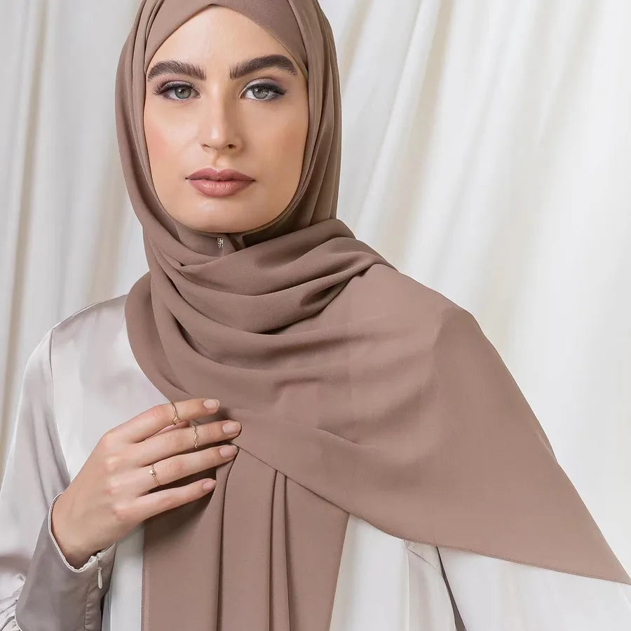 Women's Casual Elegant Simple Style Solid Color Chiffon Printing and Dyeing Hijab