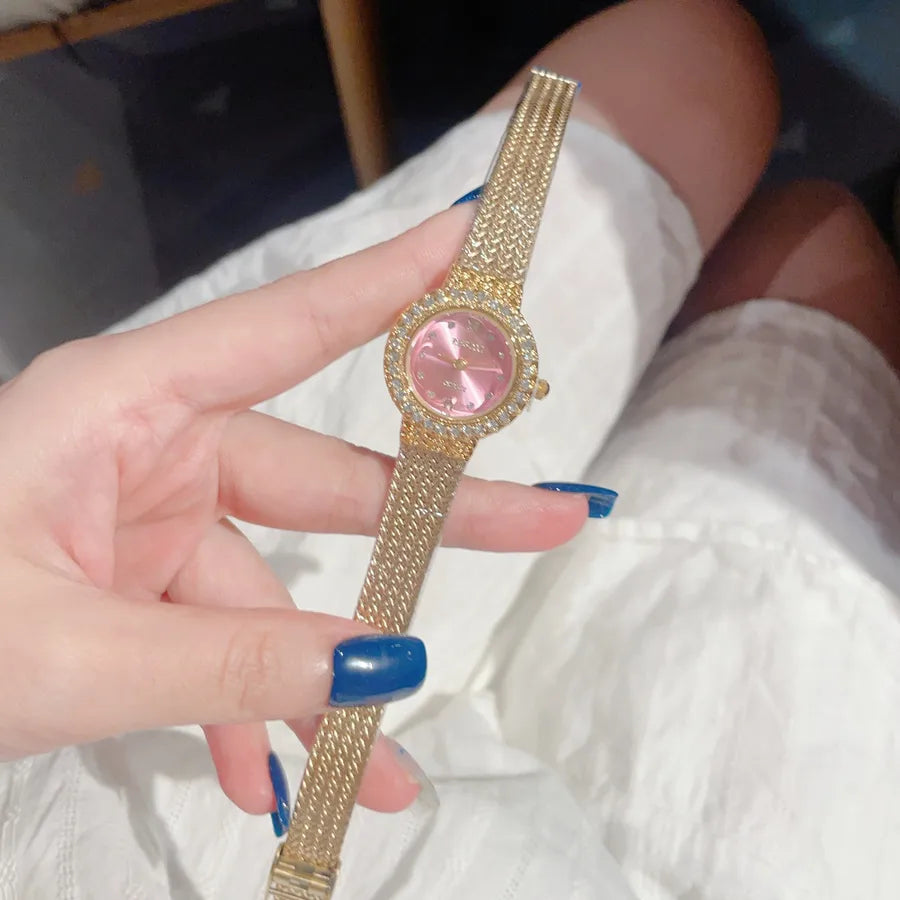 Retro Classic Style Solid Color Horseshoe Buckle Quartz Watch
