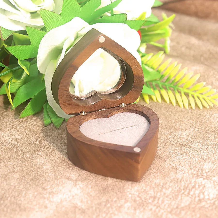 1 Piece Wood Retro Daily Festival Heart Shape Solid Color Jewelry Boxes