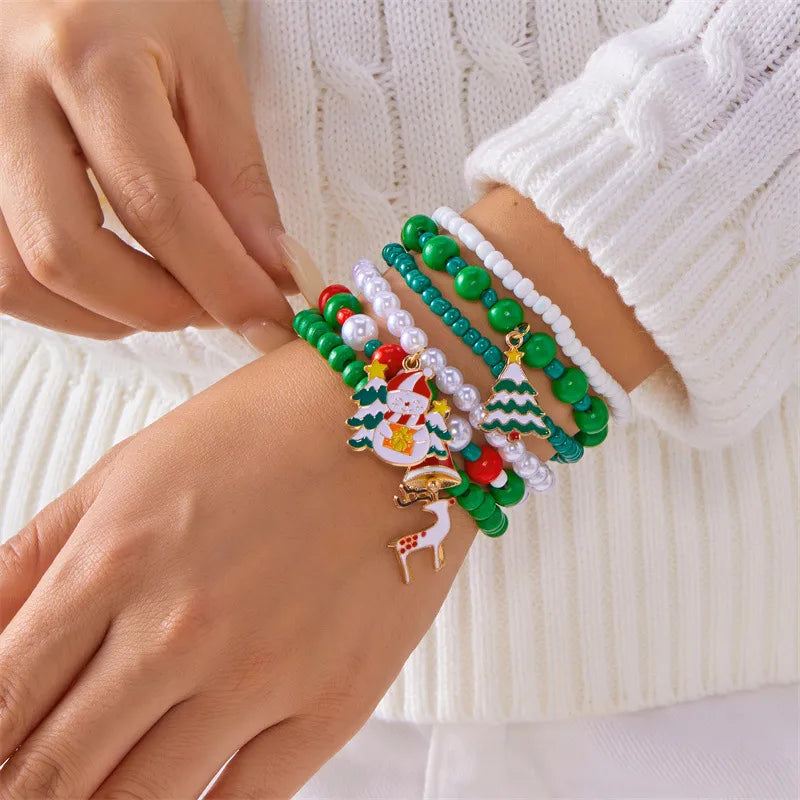 Fashionable Versatile Christmas Themed Soft Clay Bracelet With Glass Deer Snowflake Pearl Design Suitable For Men And Women